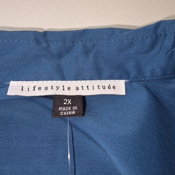 Lifestyle Attitude Blue Button Up Shirt 2X NWT Stretched Utility Top Roll Tab - Picture 5 of 9